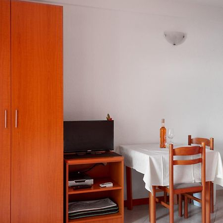 Apartments Promenada - Beachfront Tucepi Room photo